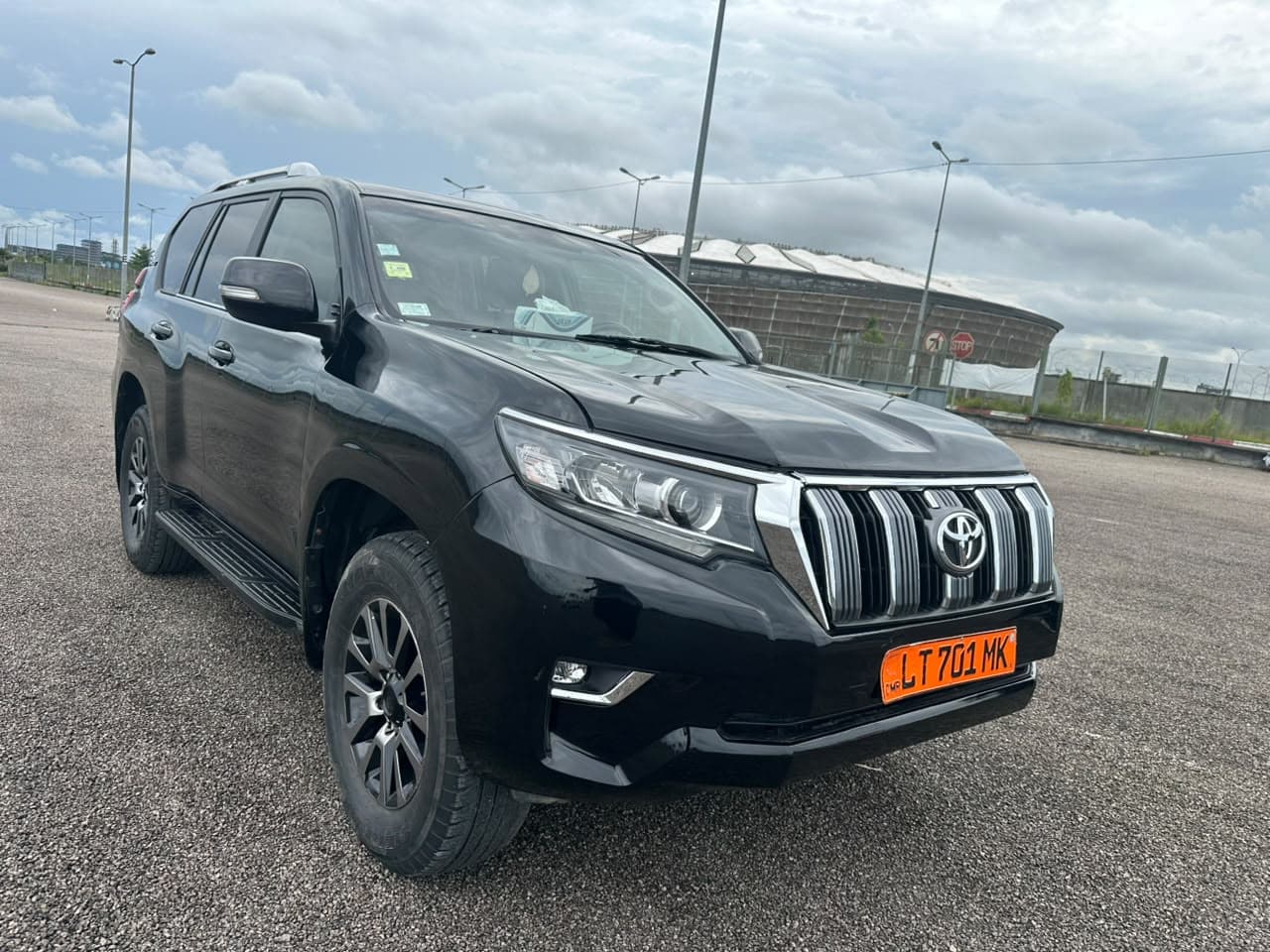 Toyota Land Cruiser Prado at Hotel Exotic Plaza, Douala