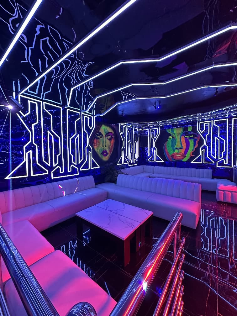 Night club at Hotel Exotic Plaza